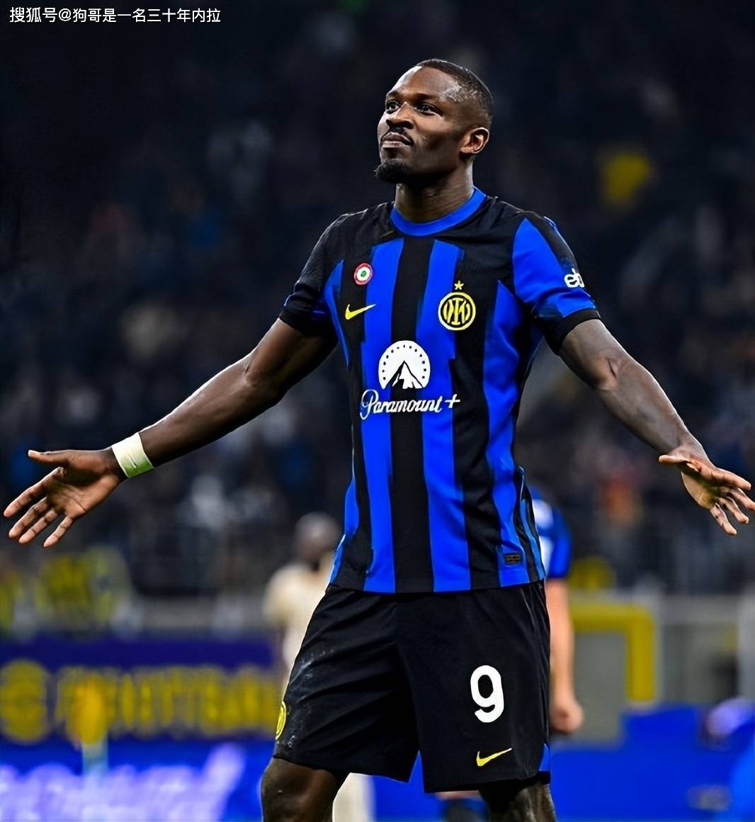 并把第一脚 并把第一脚