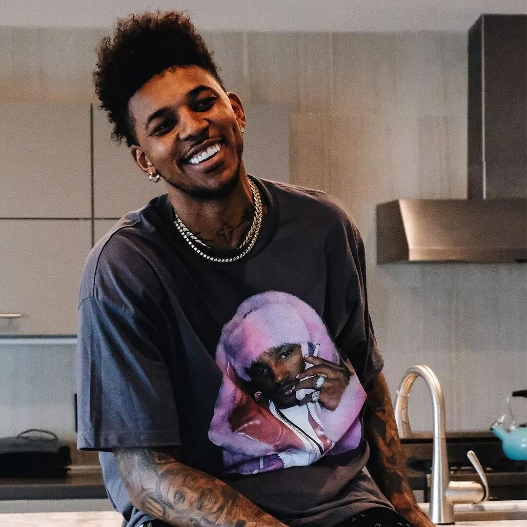 球质量上的 球质量上的